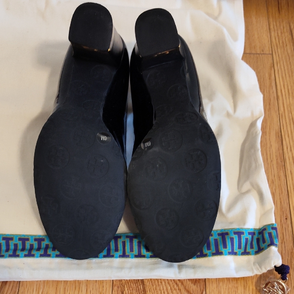 Tory Burch Black Patent Leather Heels - Picture 5 of 5